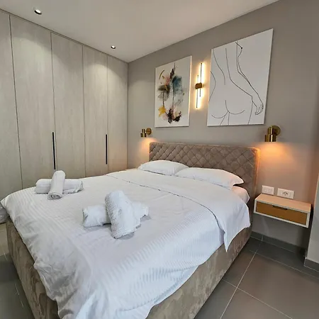 Valentino Noir Lejlighed Tirana