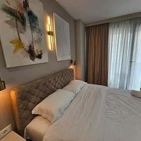 Valentino Noir 公寓 *