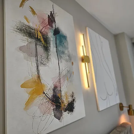 Valentino Noir 아파트