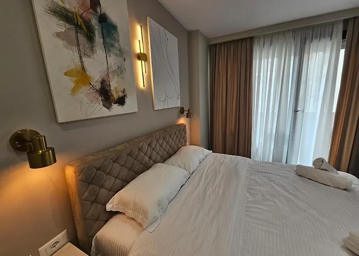 Valentino Noir 公寓 *